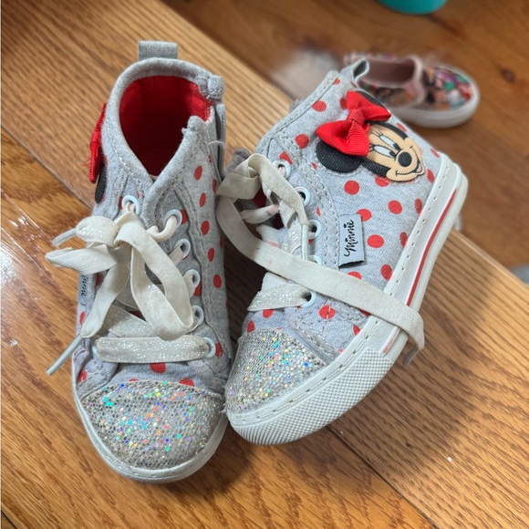 Pair of Minnie Mouse shoes. Red are vans slip on. Grey light up. - Picture 3 of 7